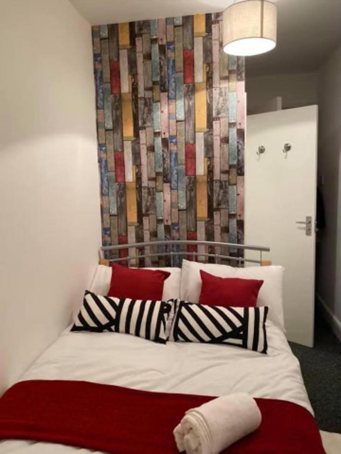 Сasa de vacaciones Spacious Four Bedroom 3 Bathrooms - Coventry